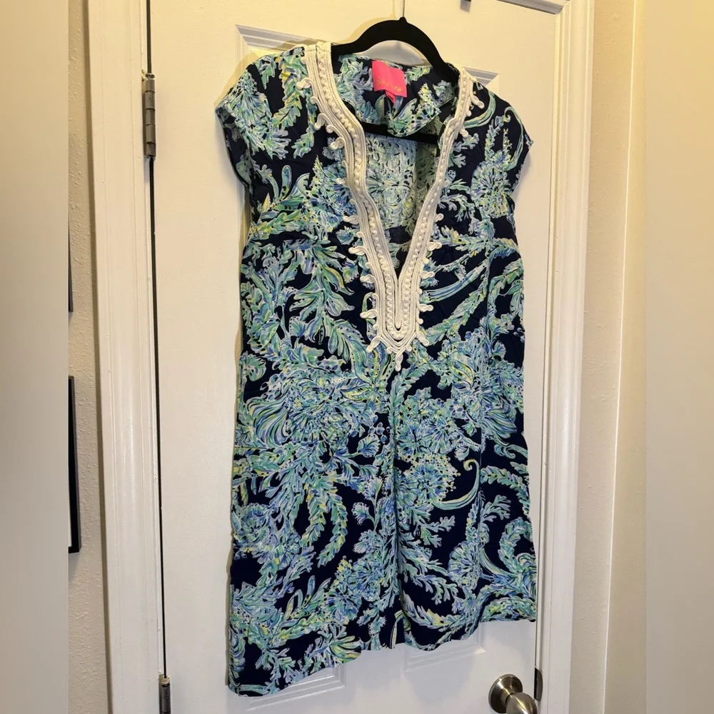 LILLY PULITZER Madia Tunic High Tide Navy Scuba Doo EUC Size Medium EUC - Picture 4 of 9